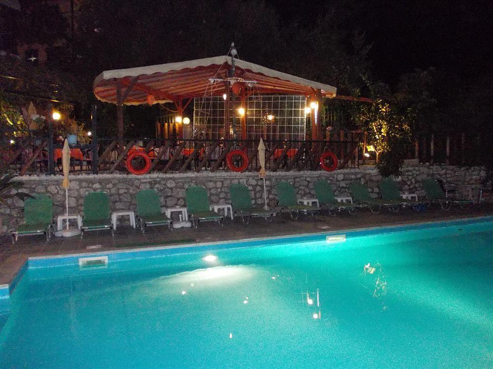 Argo Pool & Bar Aparthotel Benitses  Ngoại thất bức ảnh