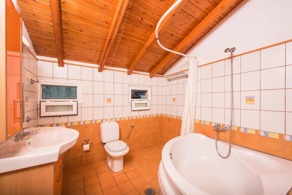 Argo Pool & Bar Aparthotel Benitses  Ngoại thất bức ảnh
